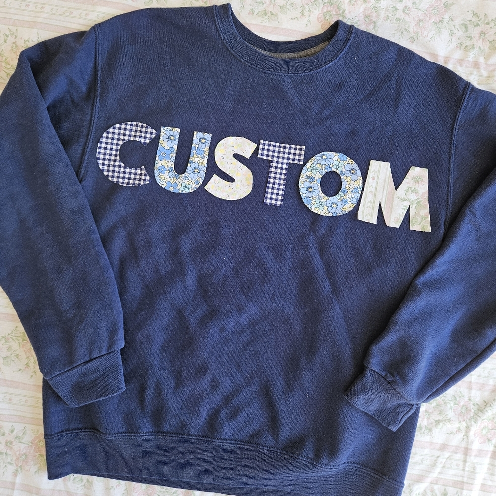 Womens Custom Navy Sweatshirt Patchwork Size Medi… - image 1